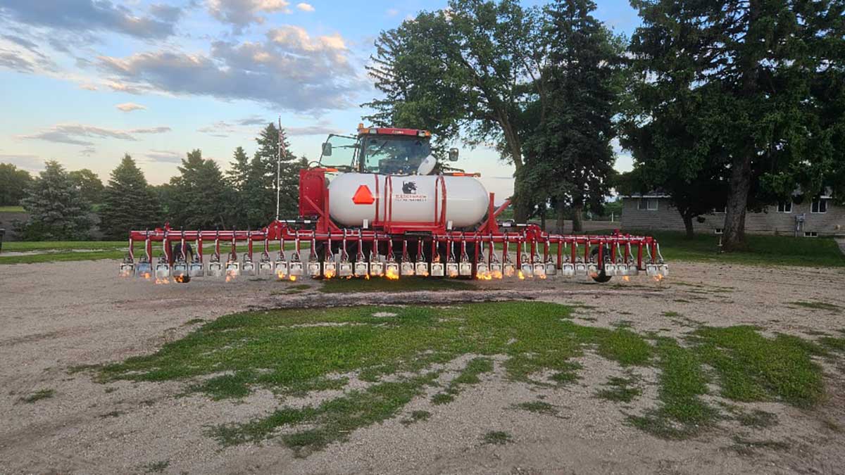 Kadelbach-Agricultural-Flame-Weeders-Gallery-26